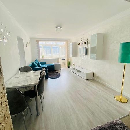 גורה הומורולווי Apartament Tiron In Centru Orasului מראה חיצוני תמונה